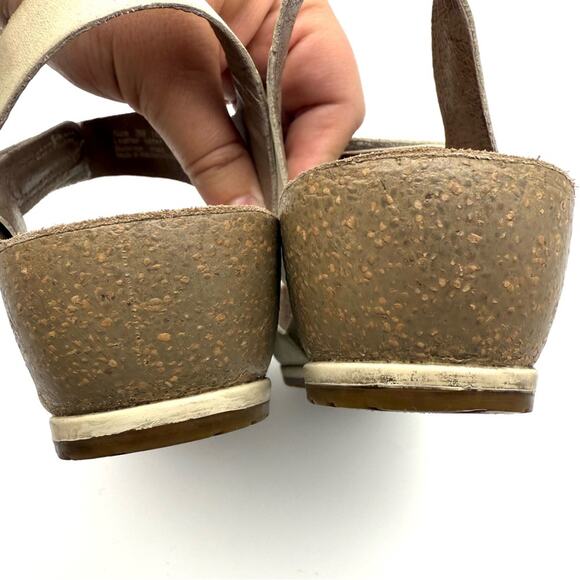 Dansko Vera Wedge Sandal Oyster Cream Nubuck EU 39 US 8.5-9 - Picture 6 of 12